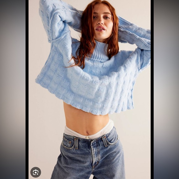 Free People - Soul Search Sweater in Angel Falls - Picture 1 of 6